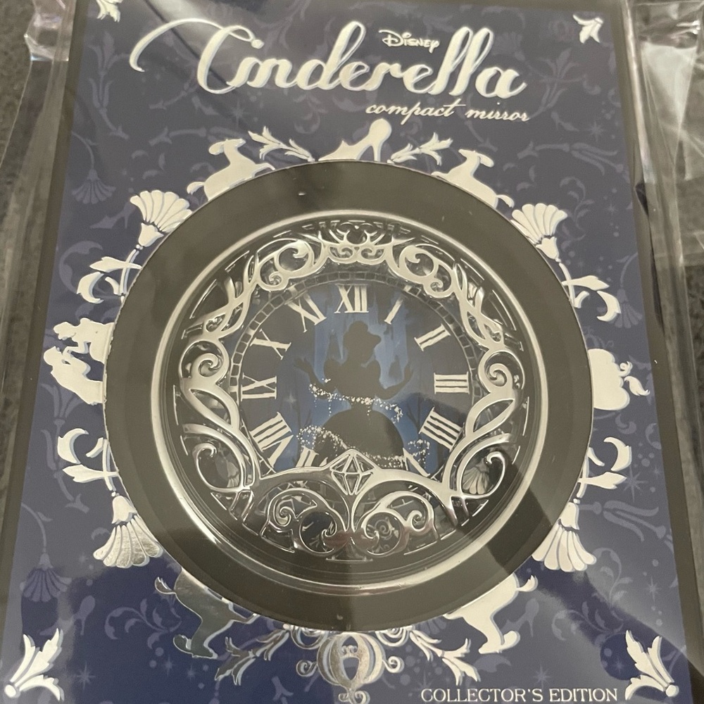 Sephora Disney Cinderella Collectible Compact Mirror Brand New from 2015